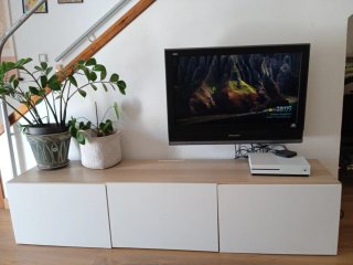 Mueble TV Ikea Blanco y Madera