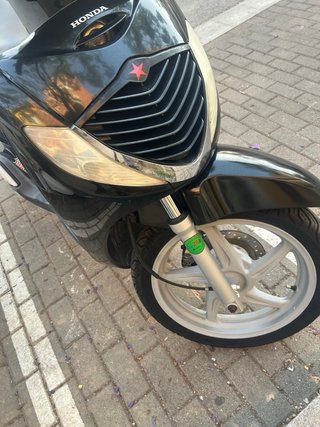 Moto Scooter Negra Automática