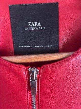 Chaqueta Zara Roja