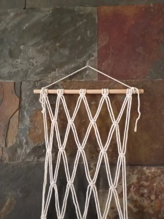 Colgador macramé madera