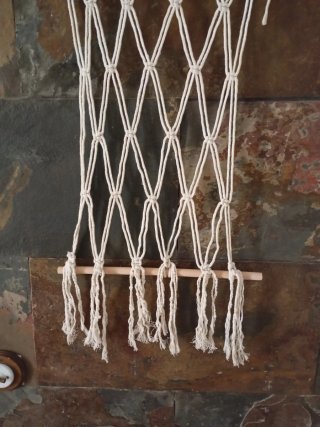 Colgador macramé madera