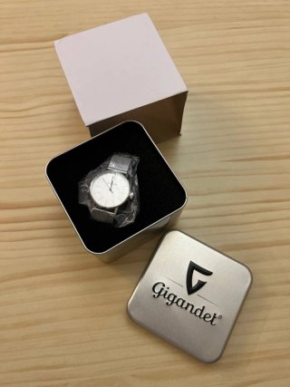 Reloj Gigandet analógico de cuarzo para mujer new