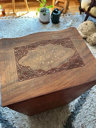 Mueble auxiliar madera palisandro tallada