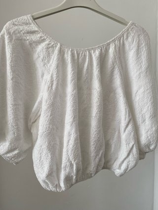Blusa blanca hombros descubiertos talla única(S)