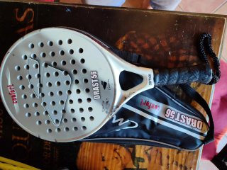 Bolsa y palas de pádel Cinesis. Leer descripción