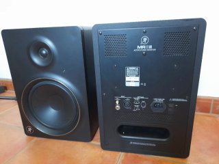 Altavoces Mackie Negros