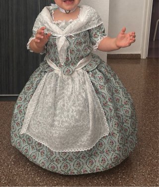 Traje Alicantina niña S.XVIII