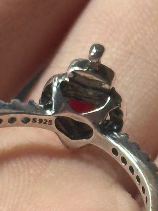 Anello specchio con pietra rossa a cuore tg.60