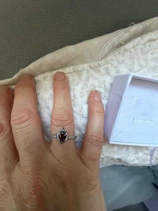 Anello specchio con pietra rossa a cuore tg.60