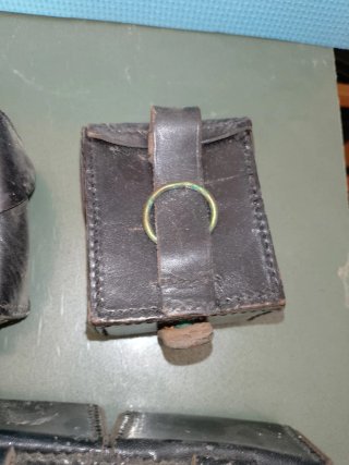 Accesorios cuero antiguos para cinturón
