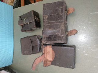 Accesorios cuero antiguos para cinturón