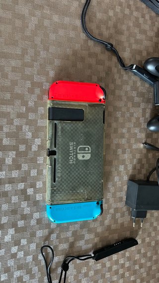 Nintendo Switch Azul/Rojo + Accesorios