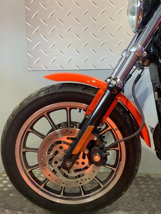 Harley Davidson Sportster 883R