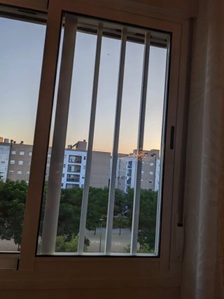 Reja extraíble ventana corredera 134cm