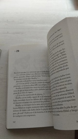 Hay Un Chico En El Baño de Las Chicas