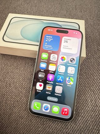 iPhone 15 Plata/Blanco