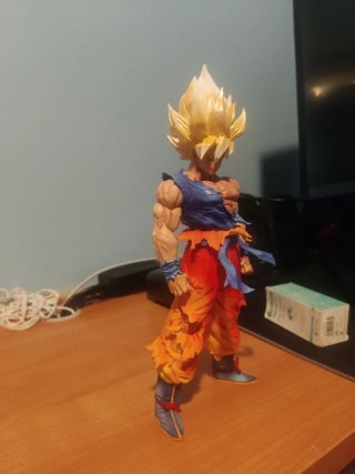 Figura Dragon Ball Goku Super Saiyan