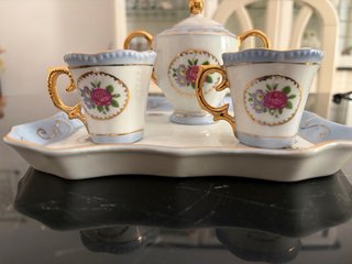 Set caffè porcellana decorato oro