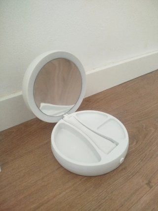 Espejo Plegable con Luz LED (con aumento y sin)
