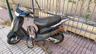 Vespa Clásica (año 2000) – ¡Lista para rodar!