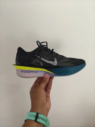 T44,5 Nike ZoomX Vaporfly Next% 4