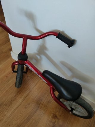 Bicicleta de equilibrio roja Chicco
