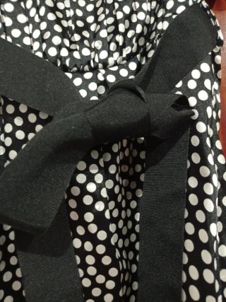 Blusa negra lunares plateados Zara