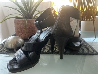 Sandalia tacón Gloria Ortiz piel marrón 11cm