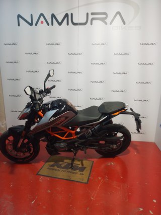 KTM Duke 125 2023 Negra/Naranja