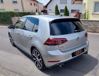 Volkswagen Golf GTI Perf. 245