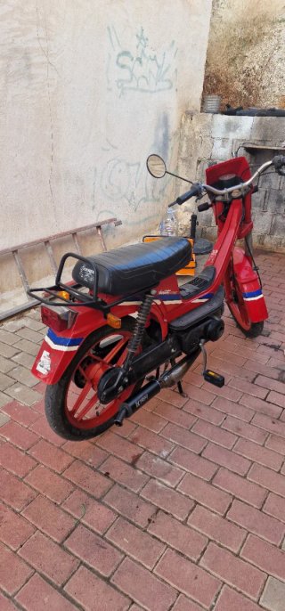 Escape Derbi Variant Sport