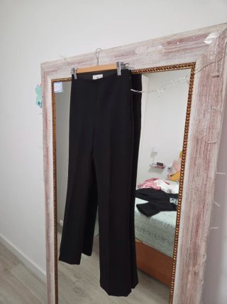 Pantalón pitillo invierno Mango Talla 36.