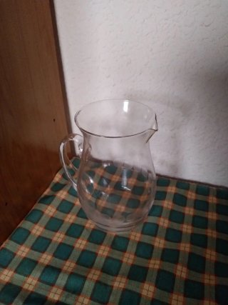 Jarrón de cristal transparente