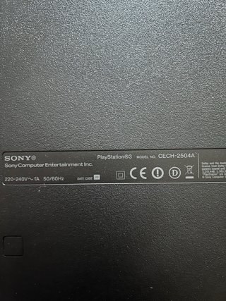 Consola Sony PS3 Negra. 160GB. SIN MANDOS.4 juegos