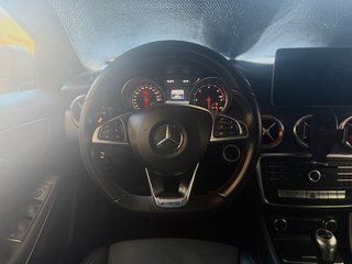 Mercedes-Benz Clase A 200 amg line