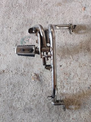 Soporte estribera freno Yamaha Virago 535