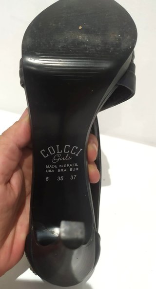 Sandalias tacón Colcci negras
