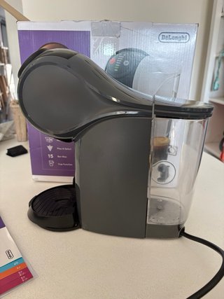 Cafetera Nescafé Dolce Gusto DeLonghi