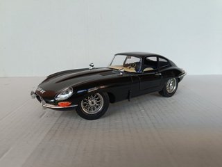 1/18 MODELLO JAGUAR E TYPE COUPE DIABOLIK