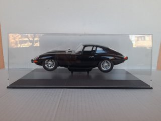 1/18 MODELLO JAGUAR E TYPE COUPE DIABOLIK