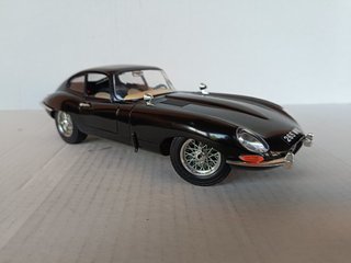 1/18 MODELLO JAGUAR E TYPE COUPE DIABOLIK