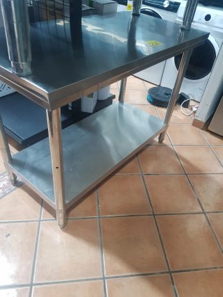 Mesa de trabajo acero inoxidable cocina