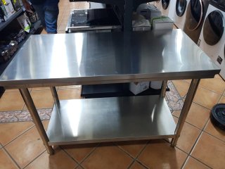 Mesa de trabajo acero inoxidable cocina