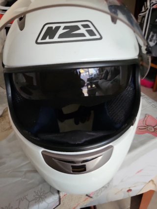 Casco de moto blanco NZI