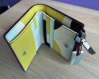 Cartera Parfois nueva, en cuero texturizado.