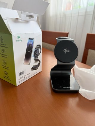 Cargador 3 en 1 Friendly iPhone, Auriculares y Wat