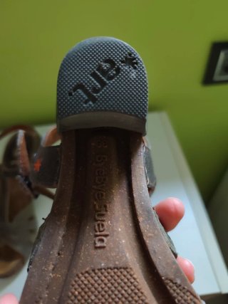 Sandalias tacón ART kaki talla 36