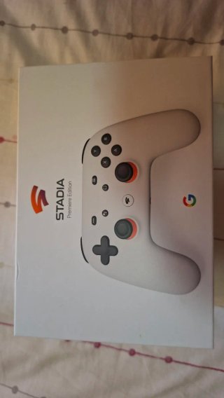 Chromecast Ultra 4K + Mando Stadia Bluetooth