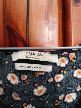 Blusa floral negra manga corta