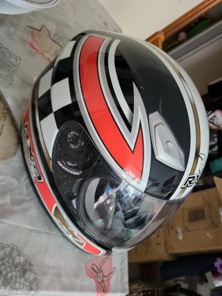 Casco de moto RXA negro y blanco